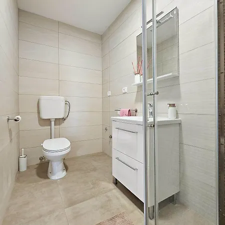 Elegantes Studio-apartment Mit Terrasse, Wifi, Klima * Umag